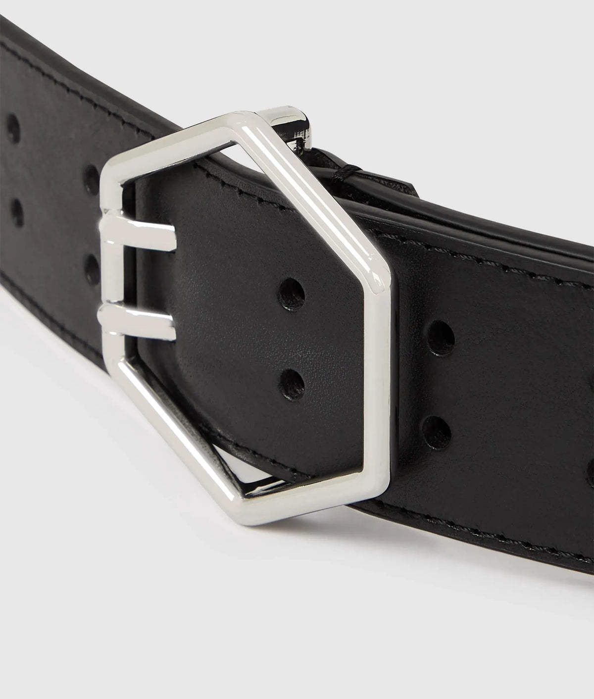 Hexagonal buckle belt