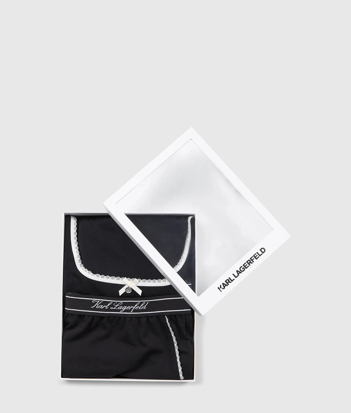 Long-sleeved pajama top and shorts gift set