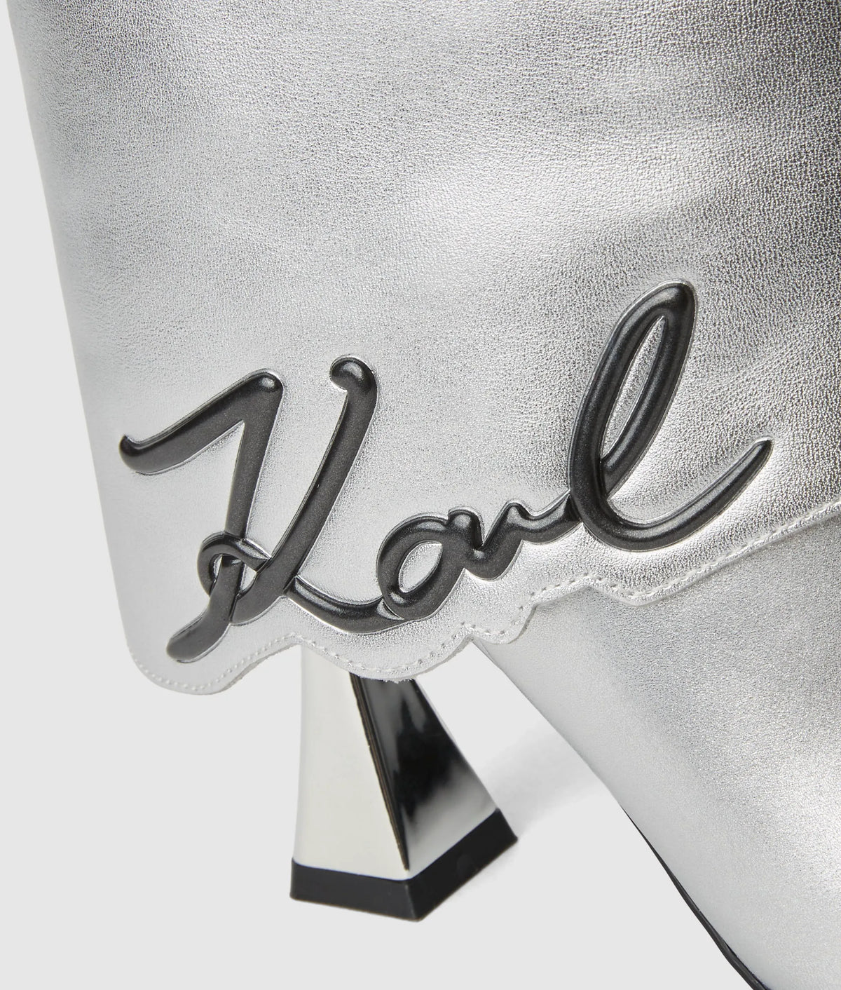 Exclusive Debut II fold-down boots