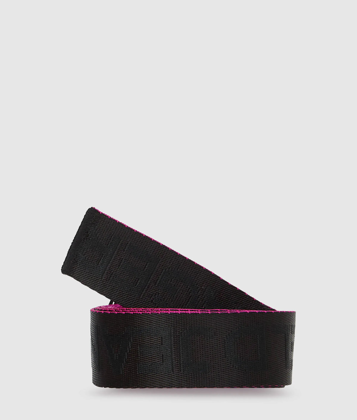 Reversible webbing belt