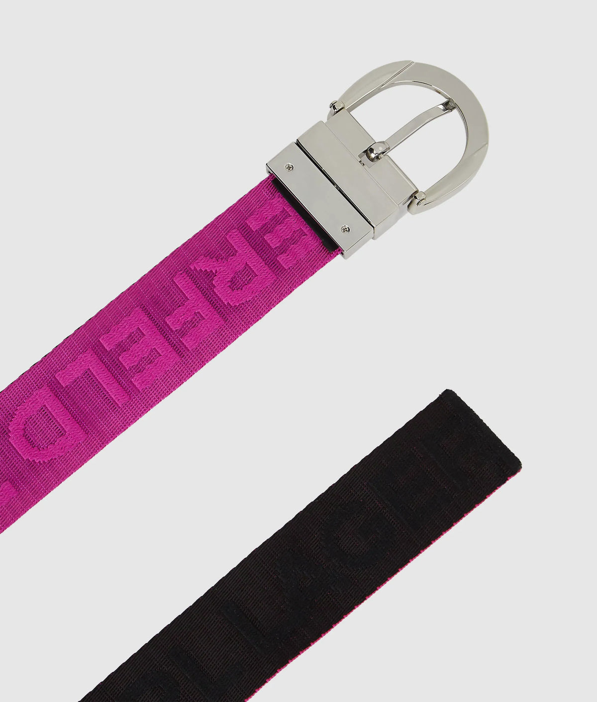 Reversible webbing belt