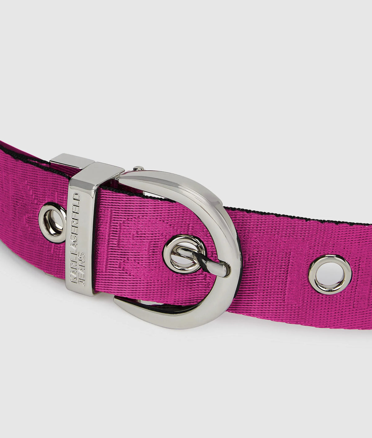 Reversible webbing belt