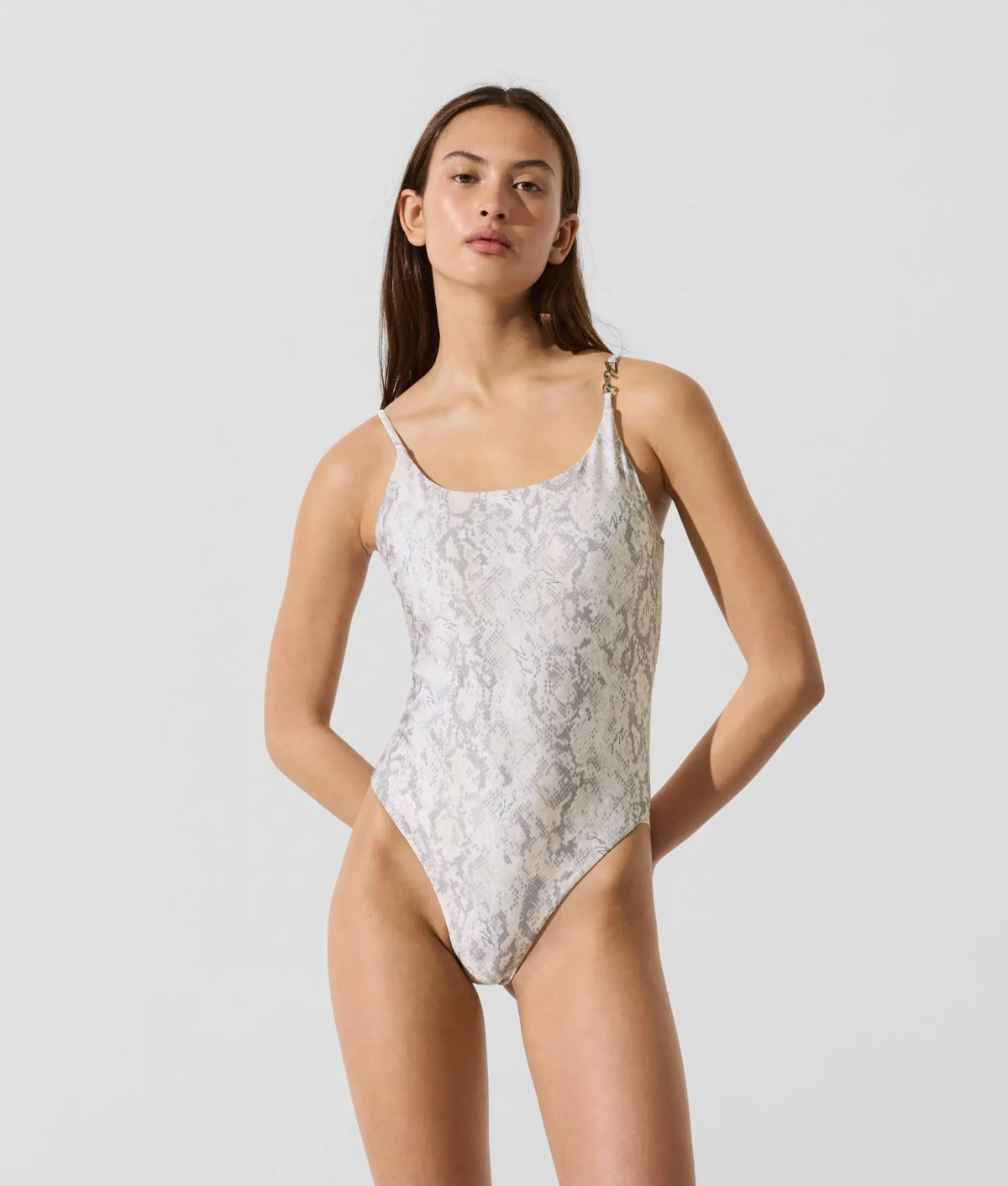 XS