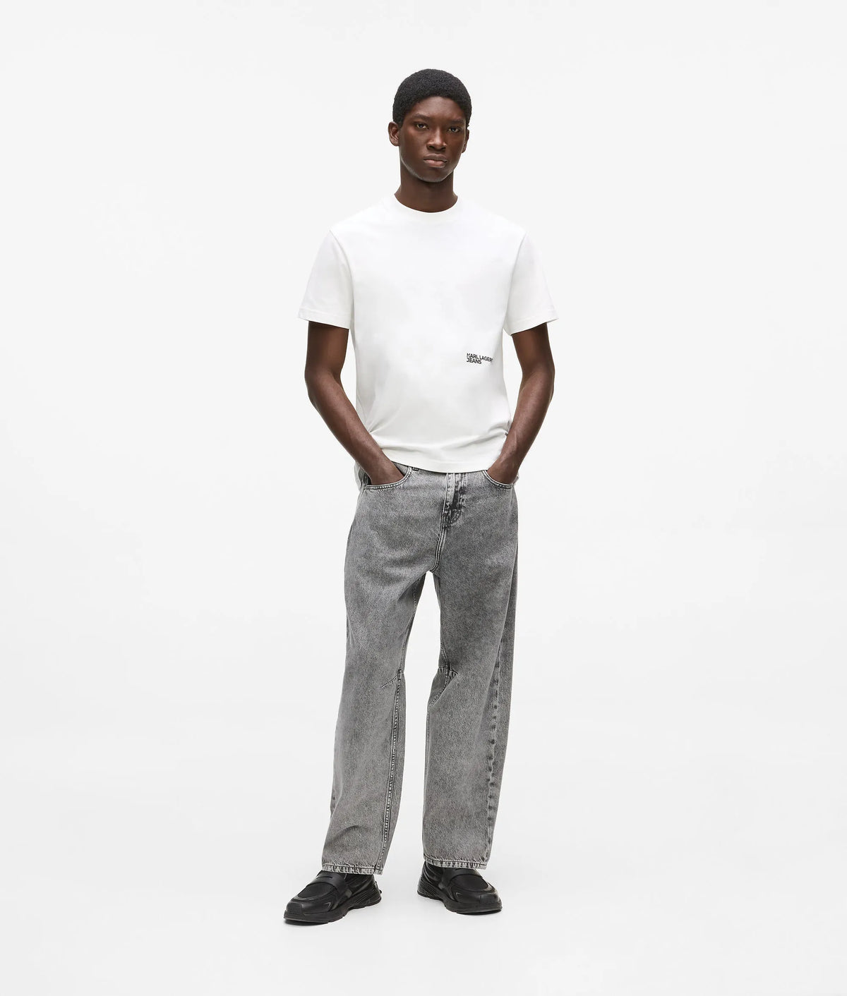Barrel-leg jeans