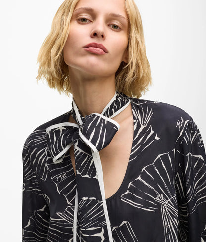Fan print scarf top