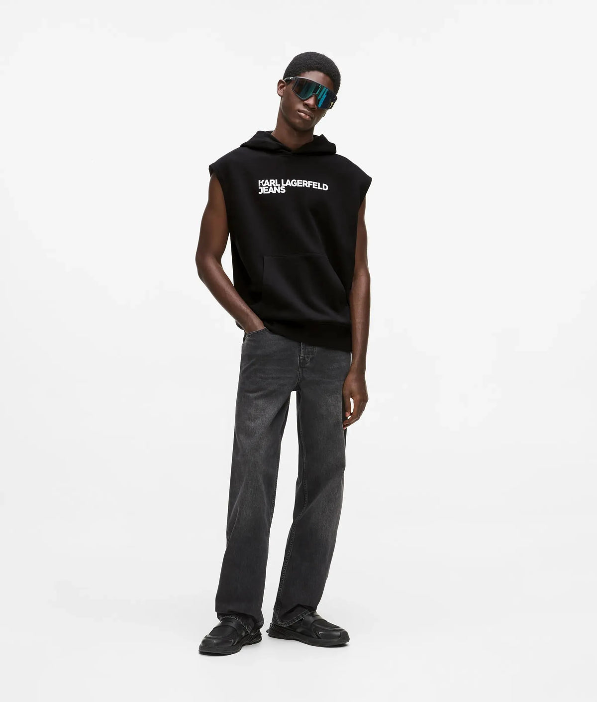 Sleeveless logo hoodie