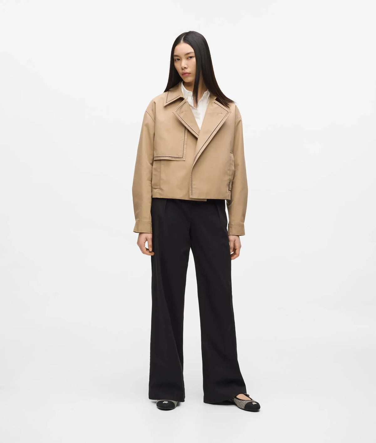 Cut-out embroidery short trench coat