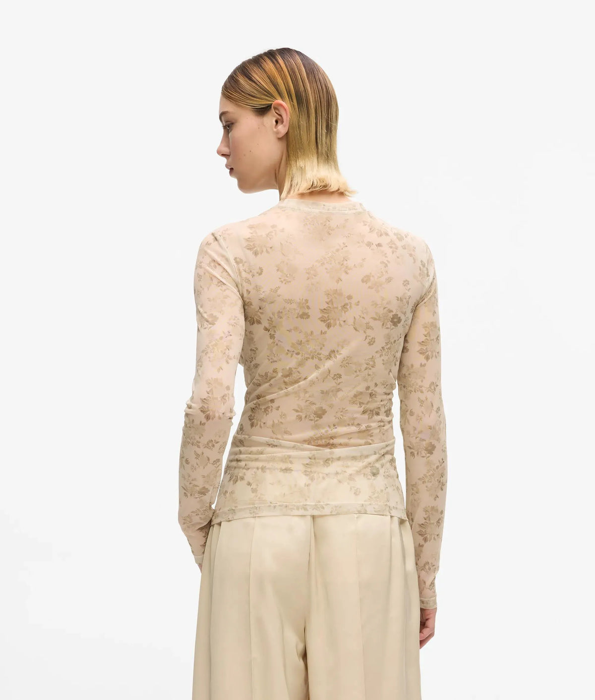 Long-sleeved floral mesh T-shirt