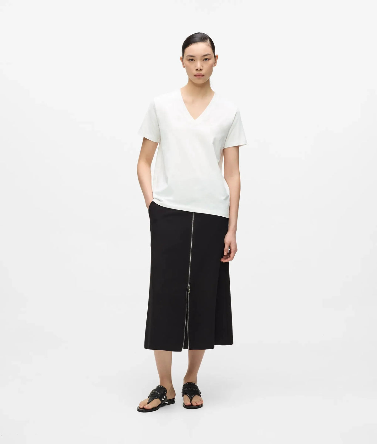 Signature V-neck T-shirt
