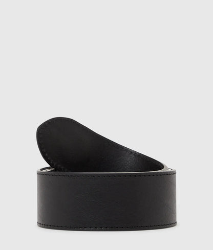 Hexagonal buckle belt