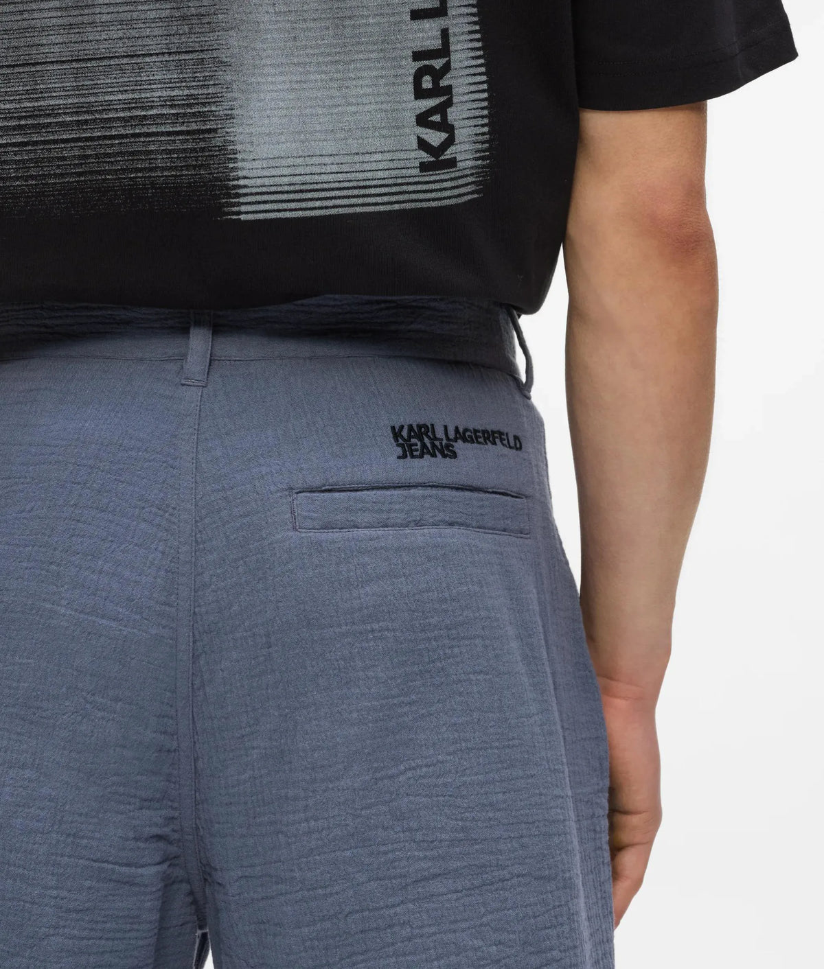 Crinkled cotton shorts