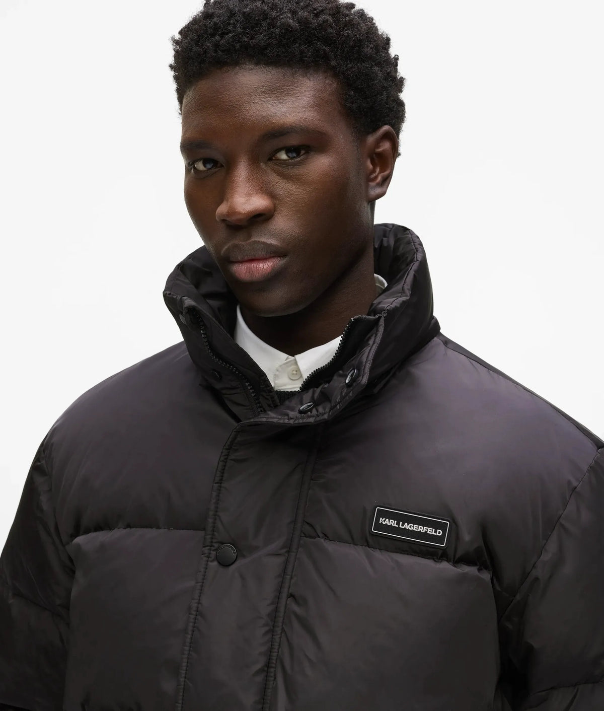 Short hooded puffer jacket