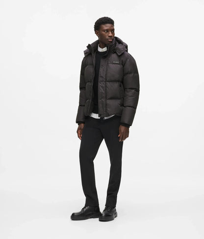 Short hooded puffer jacket