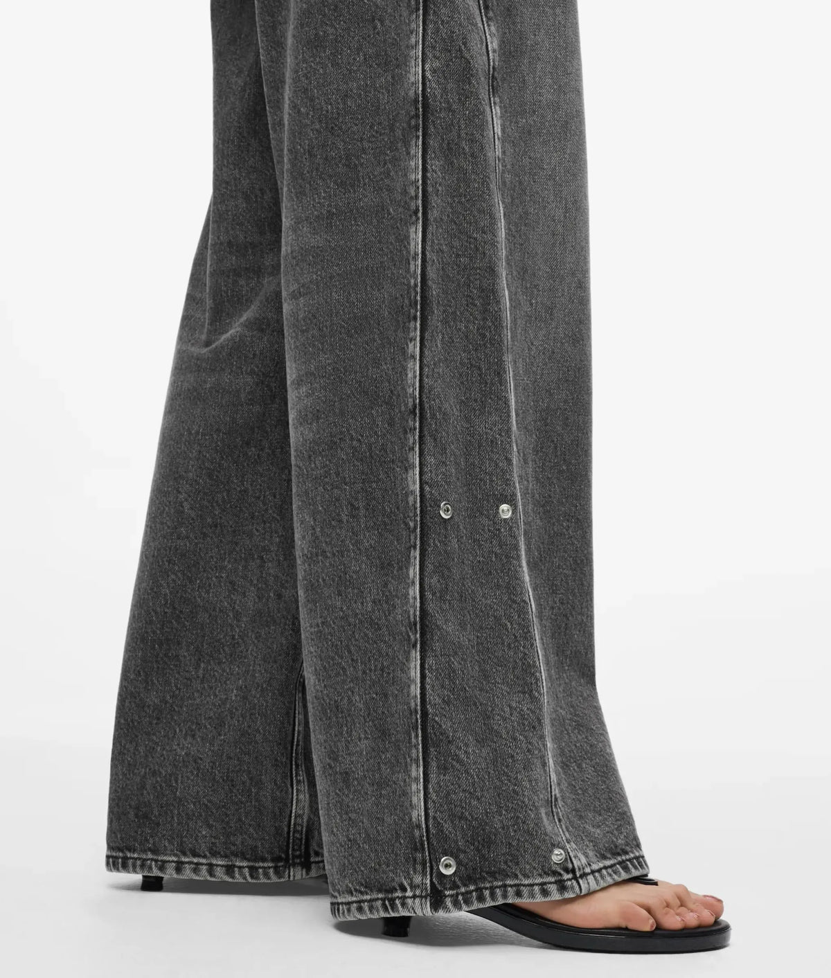 Transformable low-rise wide jeans
