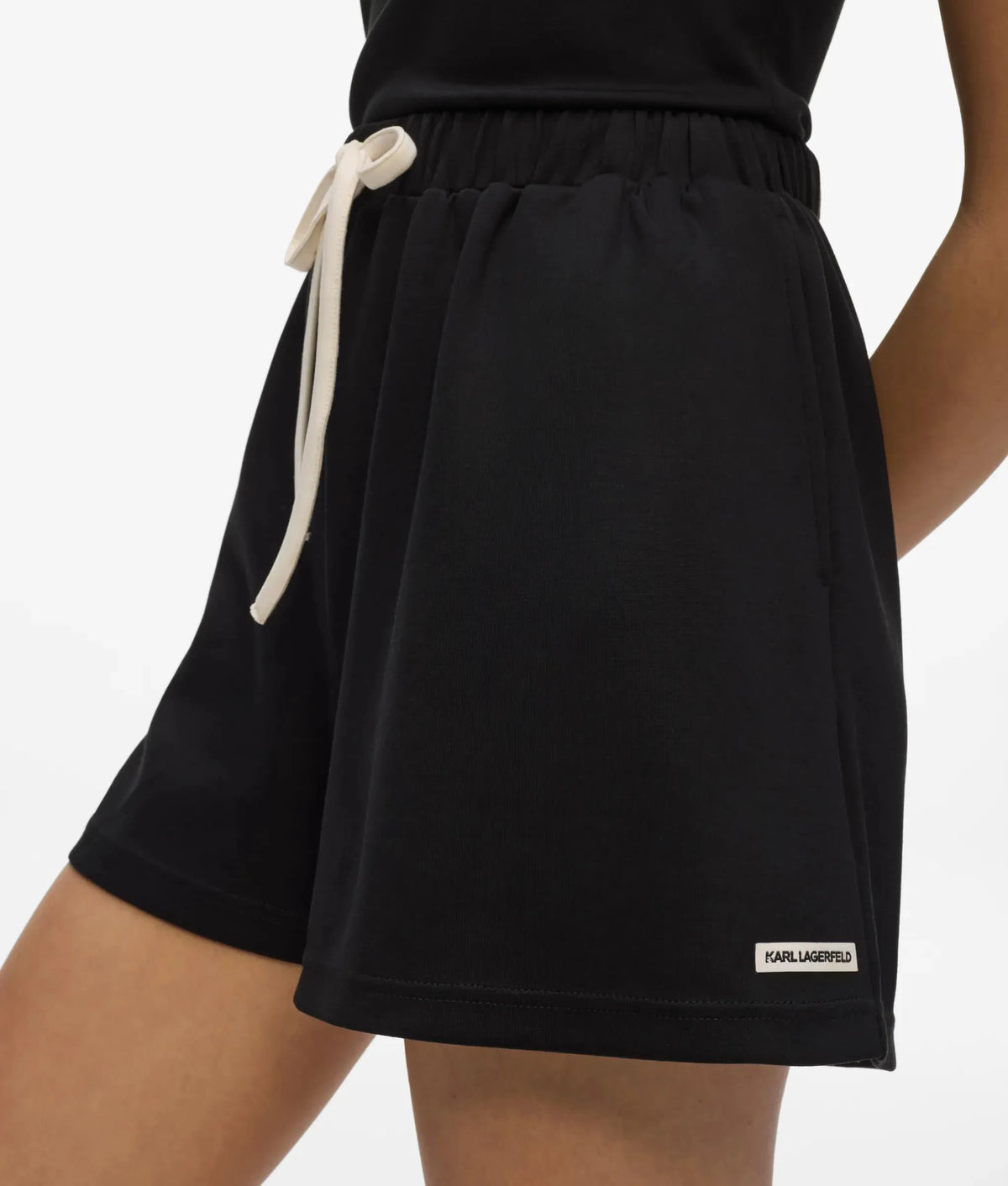 Monochrome loungewear shorts