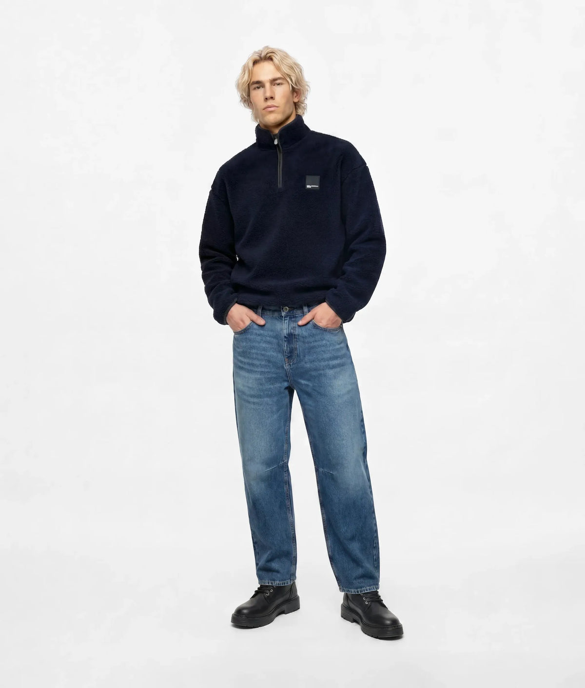 W28 L30