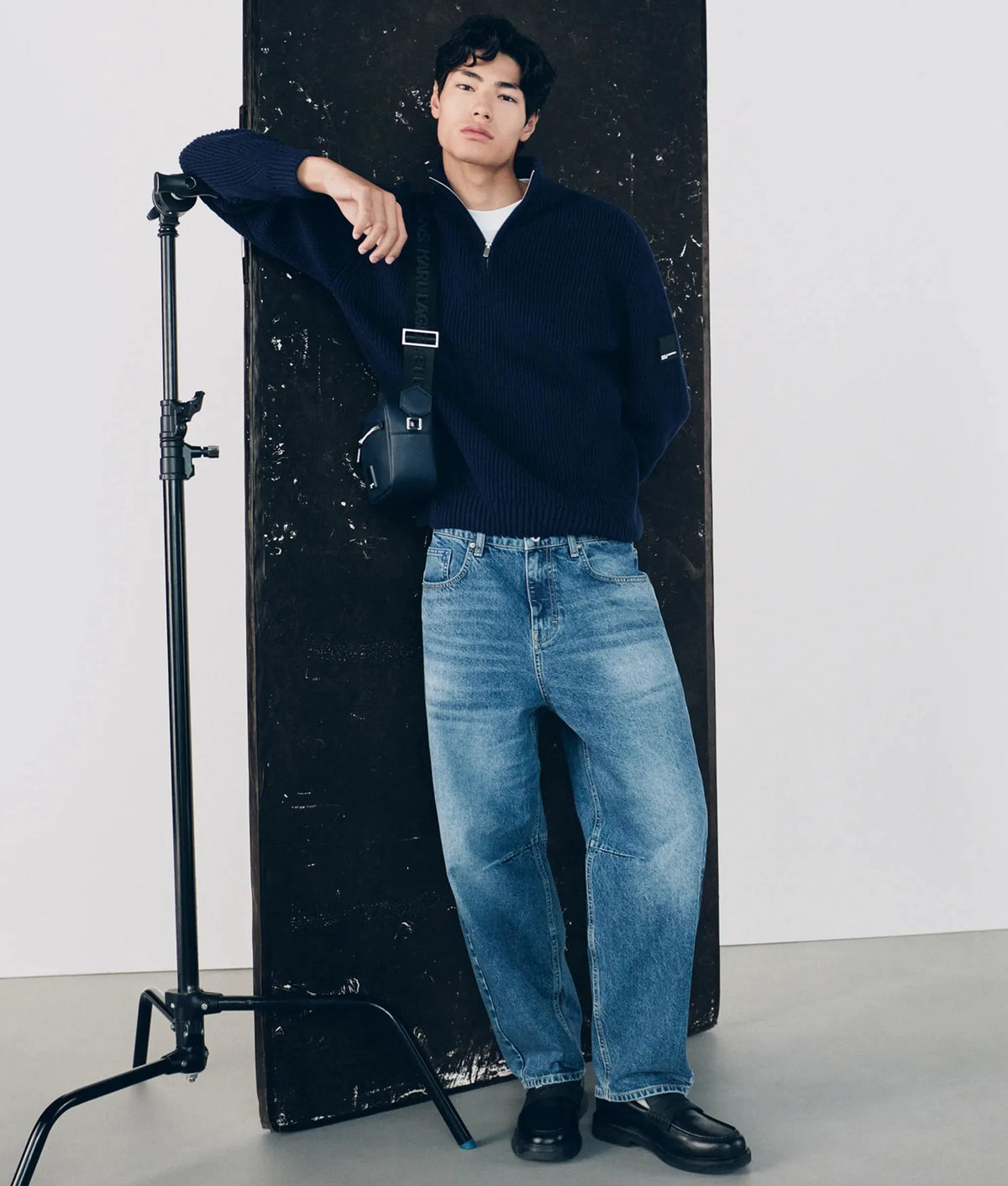 Half-zip box logo sweater