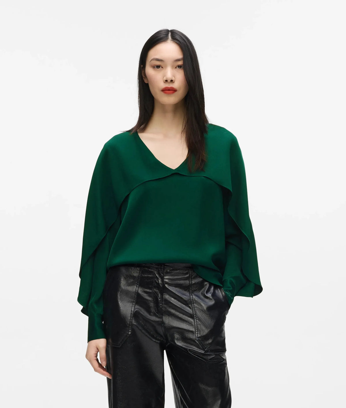 V-neck flounce blouse