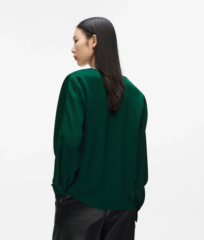 V-neck flounce blouse