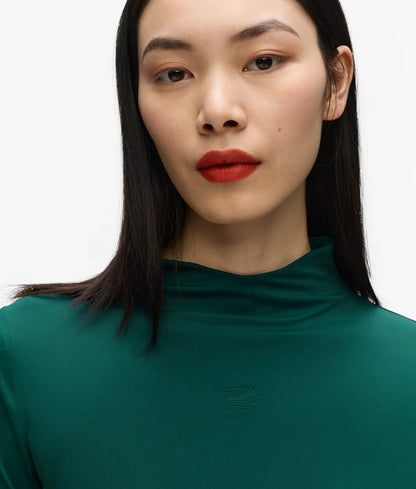 Mock neck long-sleeved top