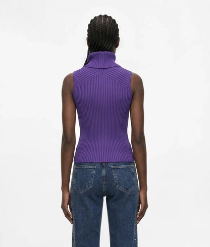 Zipped knit vest
