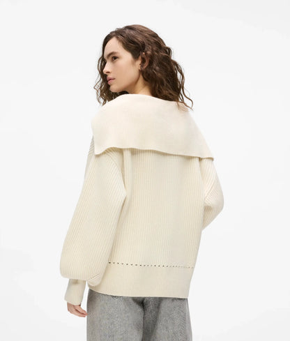 Wide collar V-neck sweater