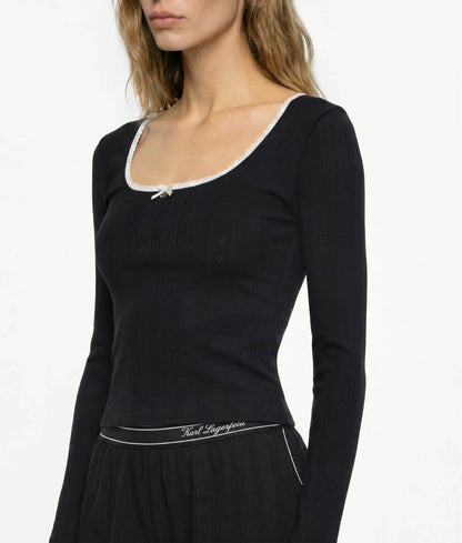 Long-sleeved pajama top and shorts gift set