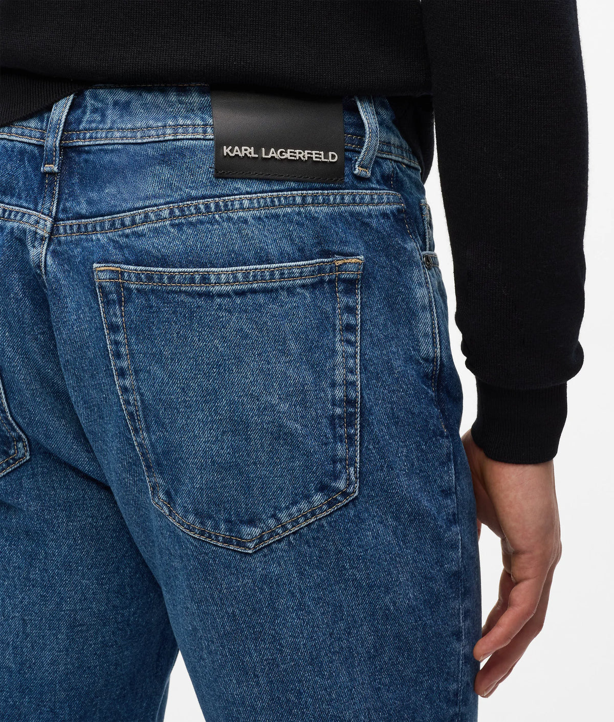 Tapered jeans