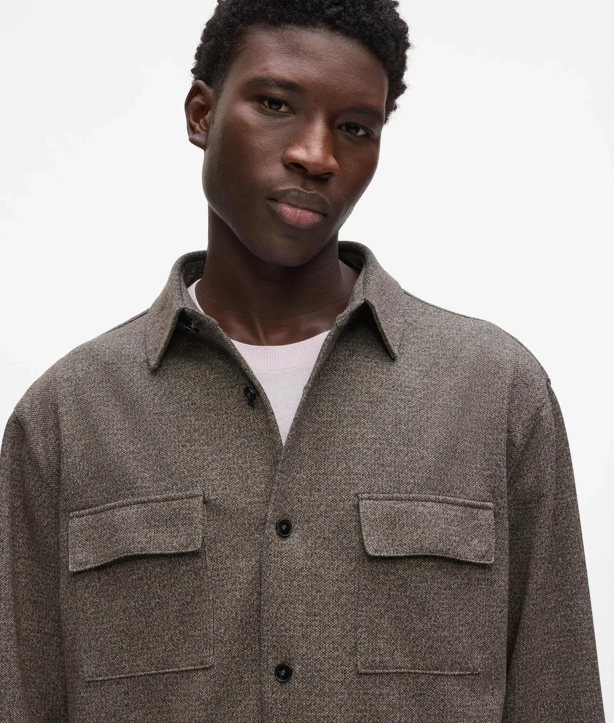 Patch pockets shirt