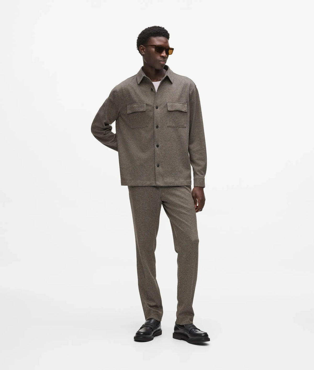 Patch pockets shirt