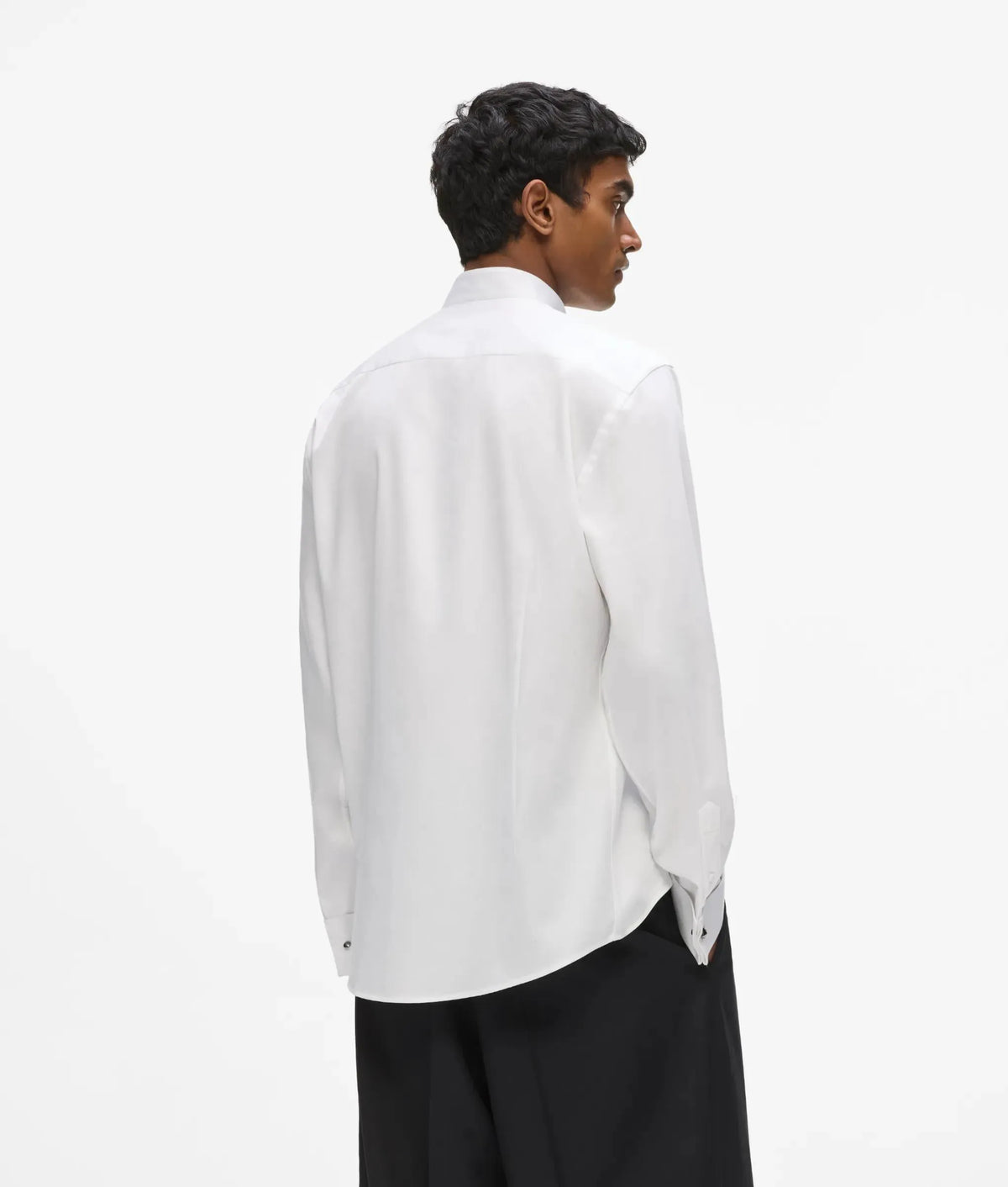 Slim-fit white shirt
