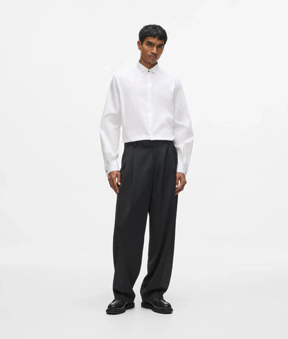 Slim-fit white shirt