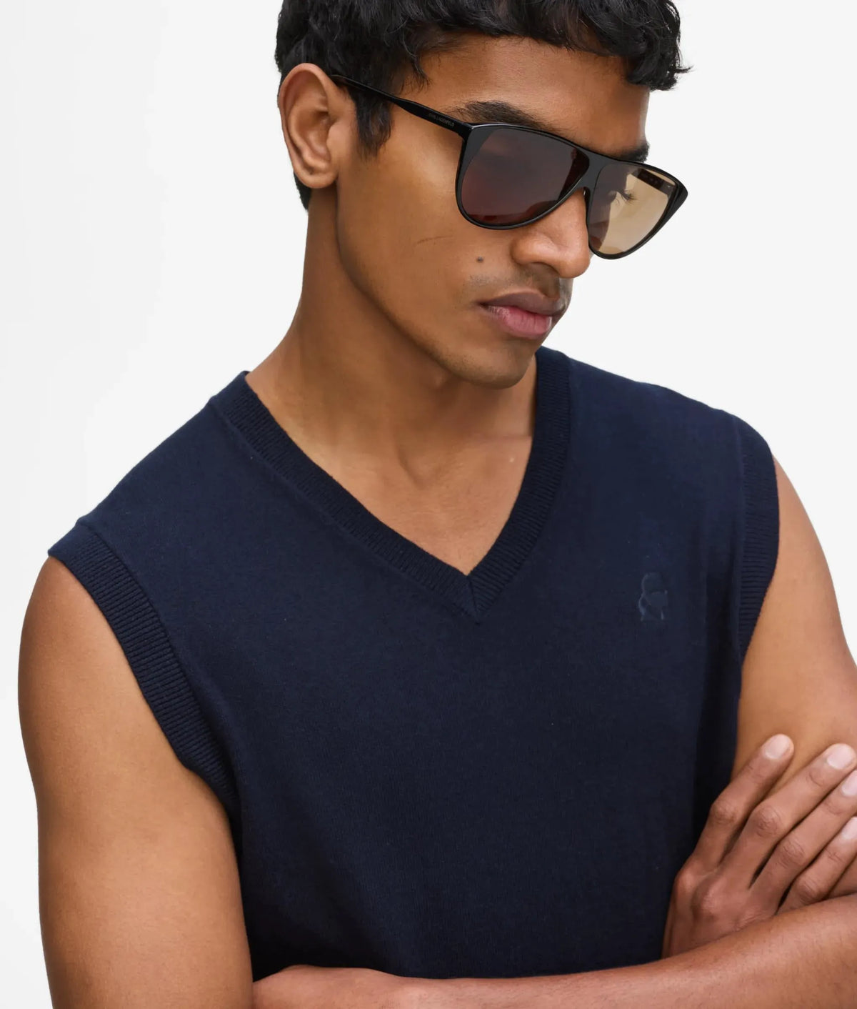 Kameo knit vest