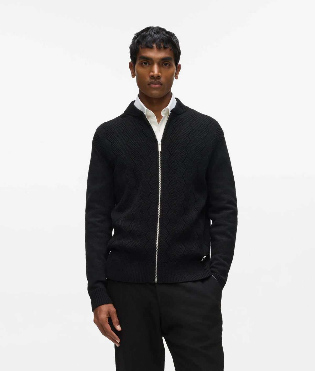 Cable-knit zip-up cardigan