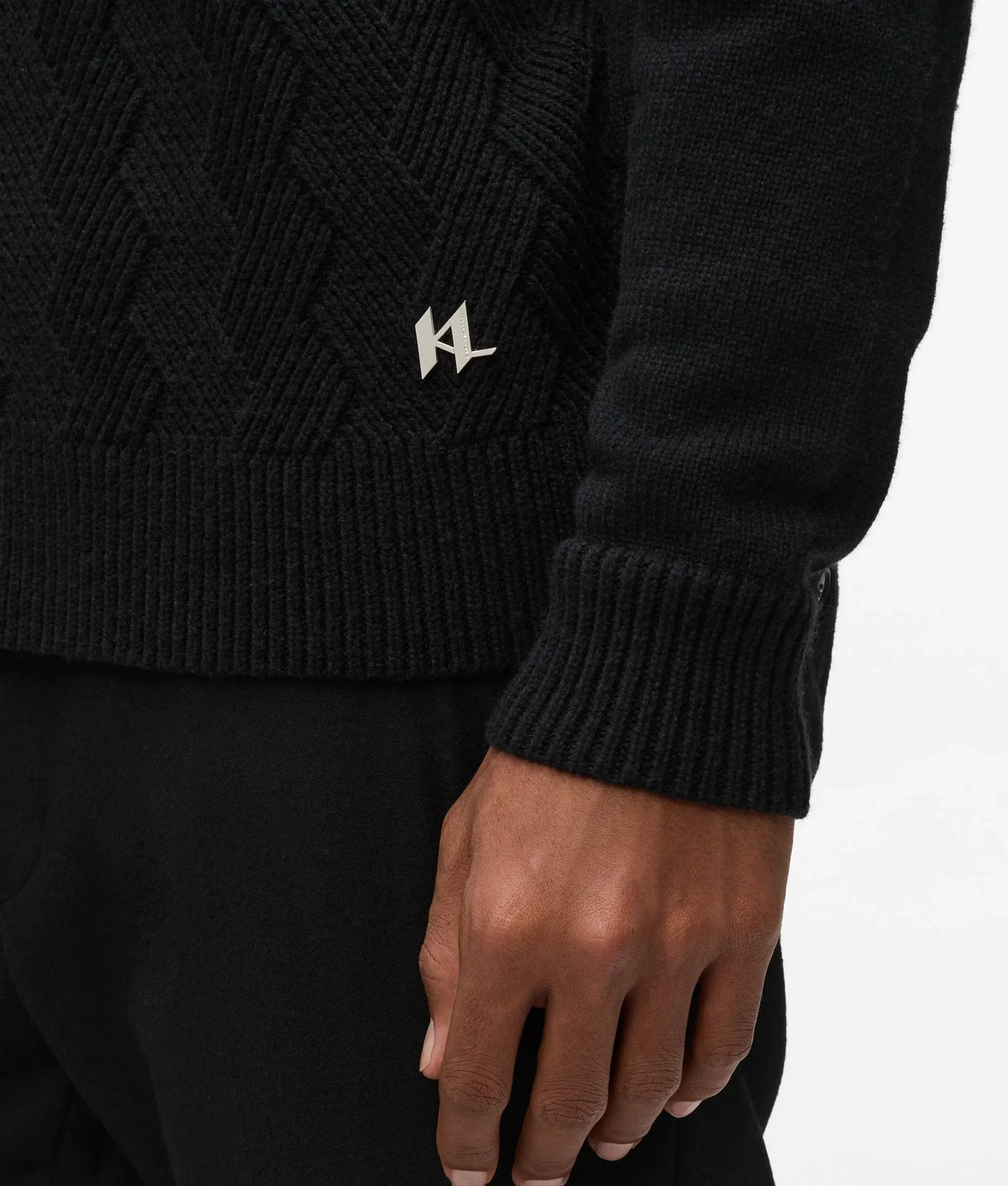 Cable-knit zip-up cardigan