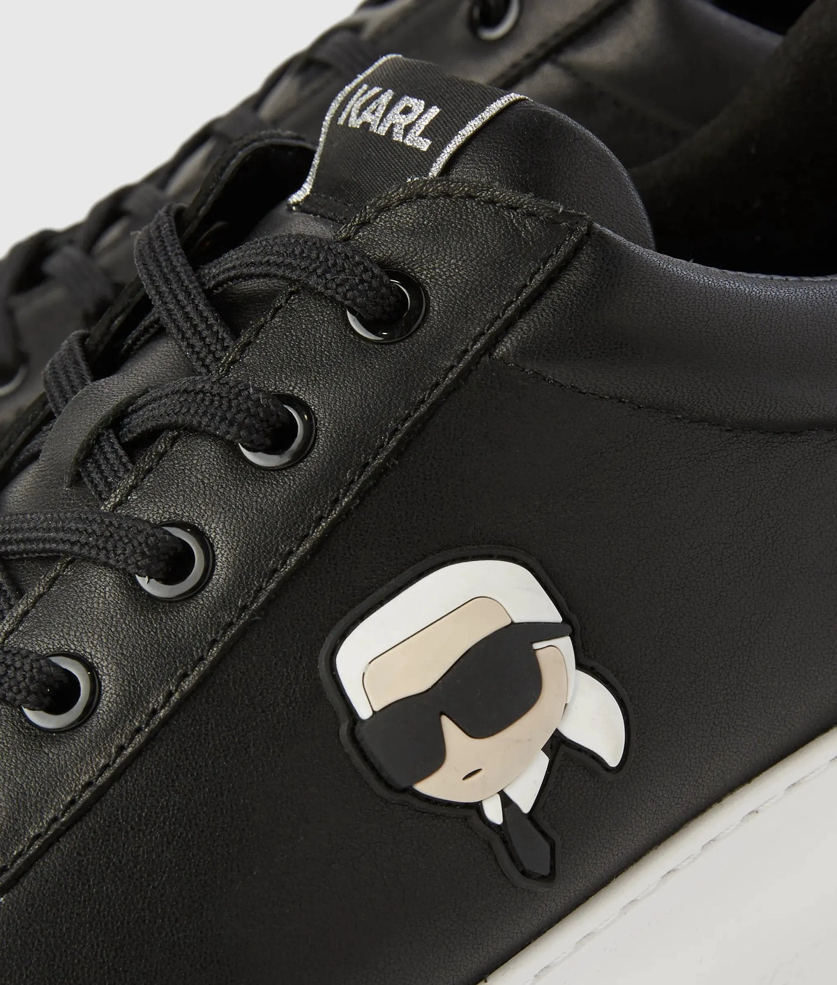Ikon NFT Kapri sneakers