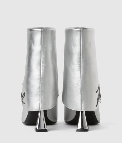 Exclusive Debut II fold-down boots