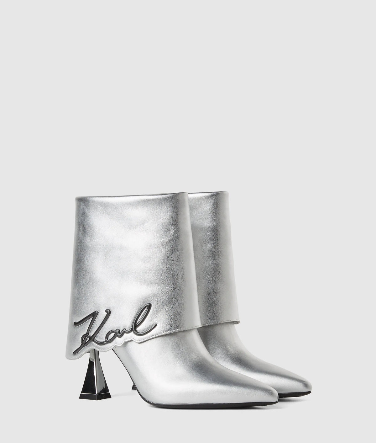 Exclusive Debut II fold-down boots