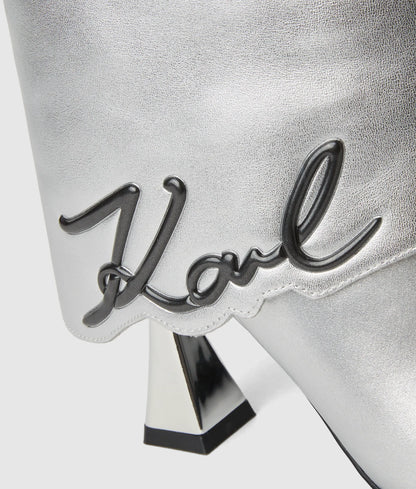 Exclusive Debut II fold-down boots