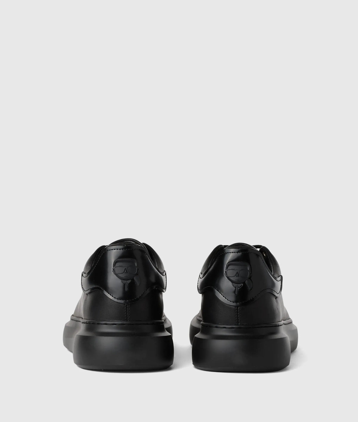 Ikon NFT kore sneakers