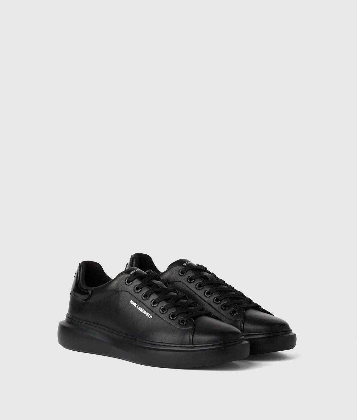 Ikon NFT kore sneakers