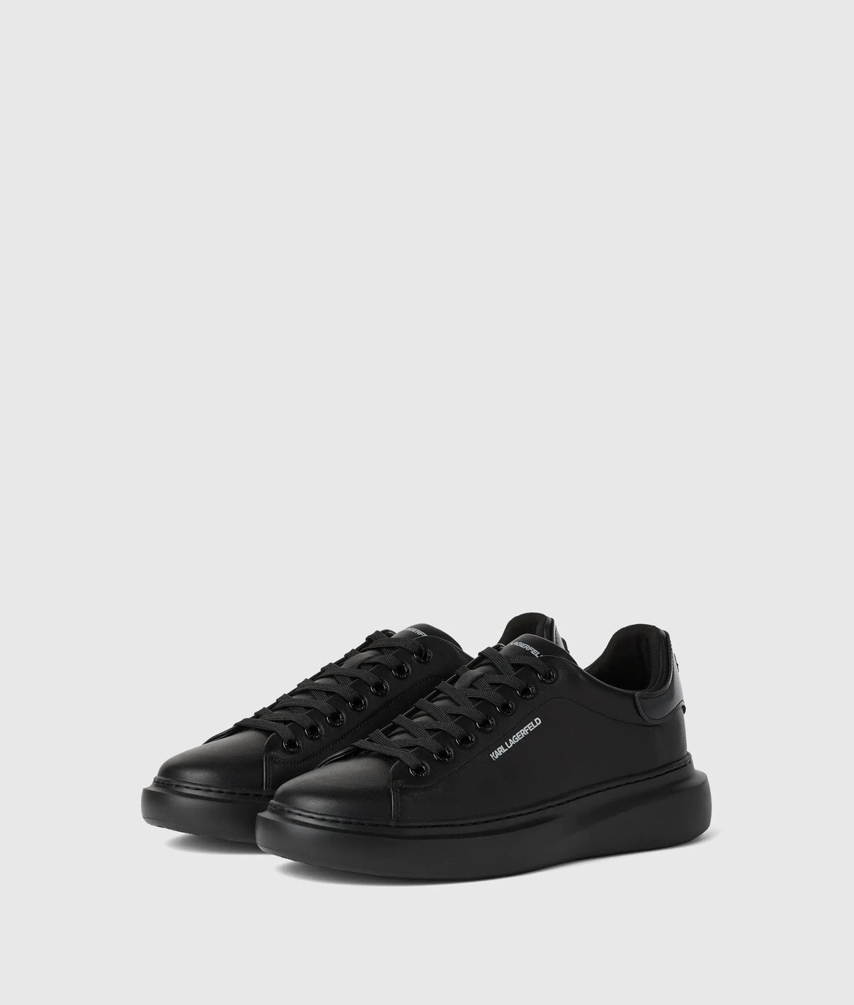 Ikon NFT kore sneakers