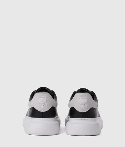 Ikon NFT kore sneakers