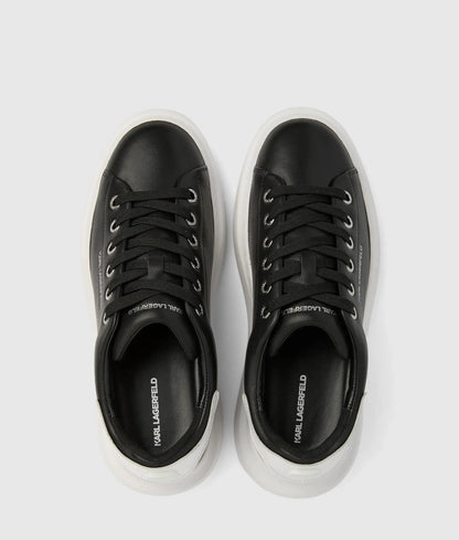 Ikon NFT kore sneakers