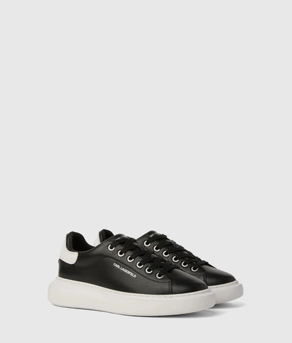 Ikon NFT kore sneakers